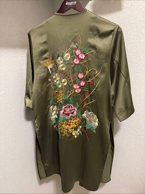 Floreat Olive Green Satin Embroidered Kimono Tunic